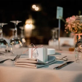 Μπομπονιέρα κουτακι καρδιά πολυγωνική